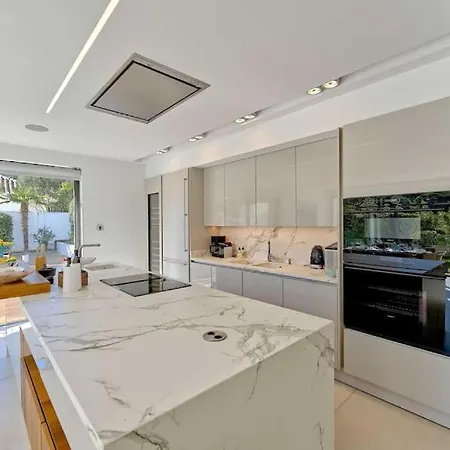 New Modern Pue Marbella