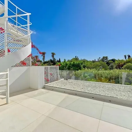 New Modern Pue Apartment
